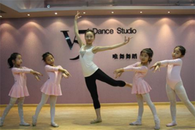 唯舞舞蹈與聲樂(lè)培訓(xùn) 藝術(shù)之路的雙重奏